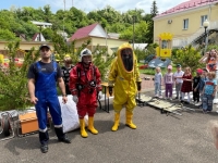 "Экоспас - аварийно - спасательная служба" в гостях у Чебурашки